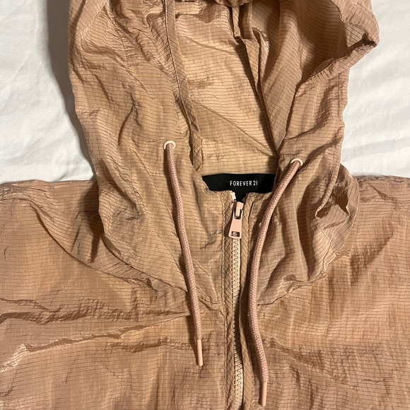 COPY - 🗂️ Tan lightweight windbreaker jacket with hood - Picture 3 of 6